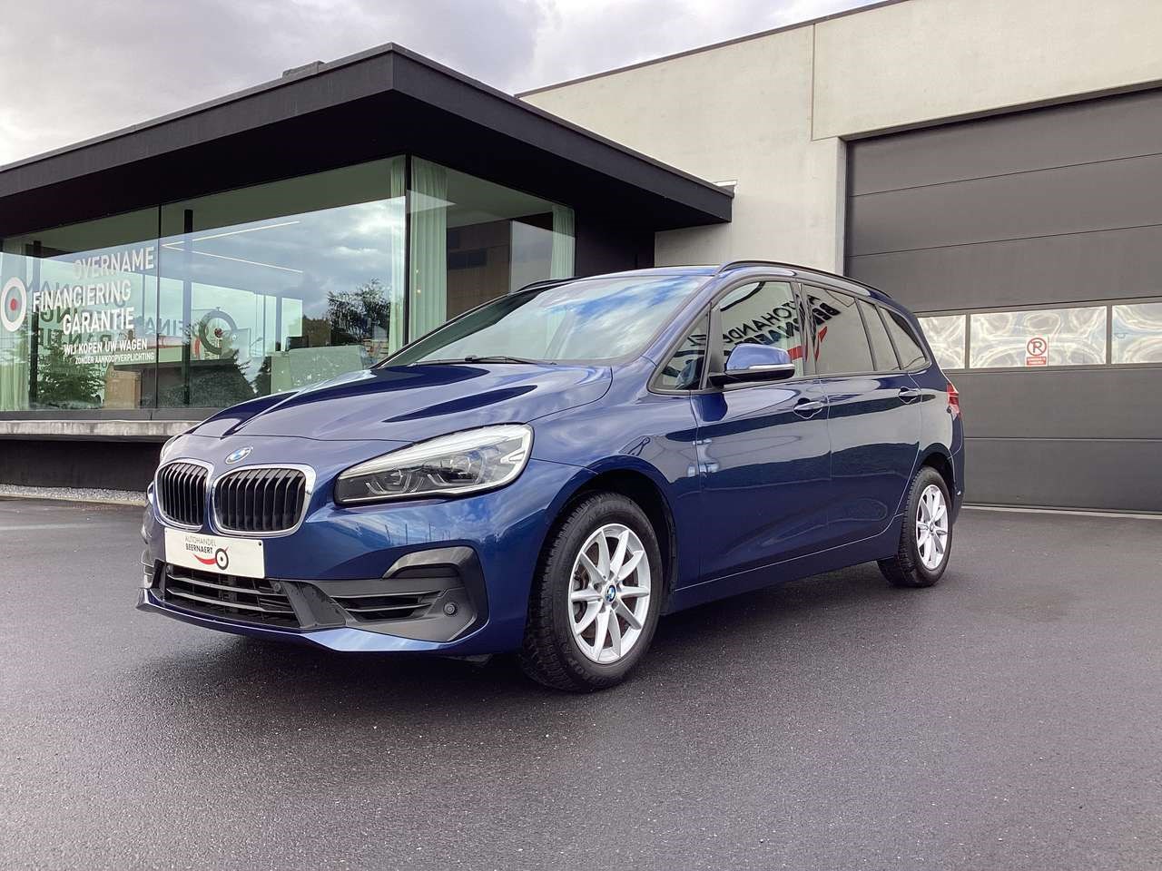 BMW 216
